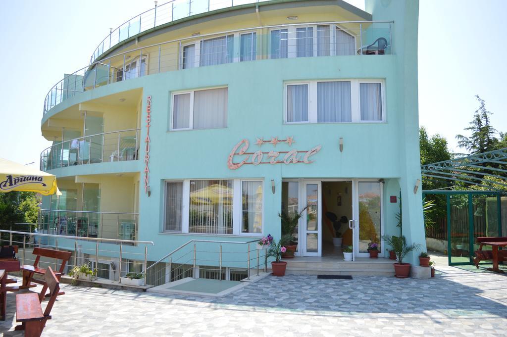 Family Hotel Coral Sozopol Exterior photo