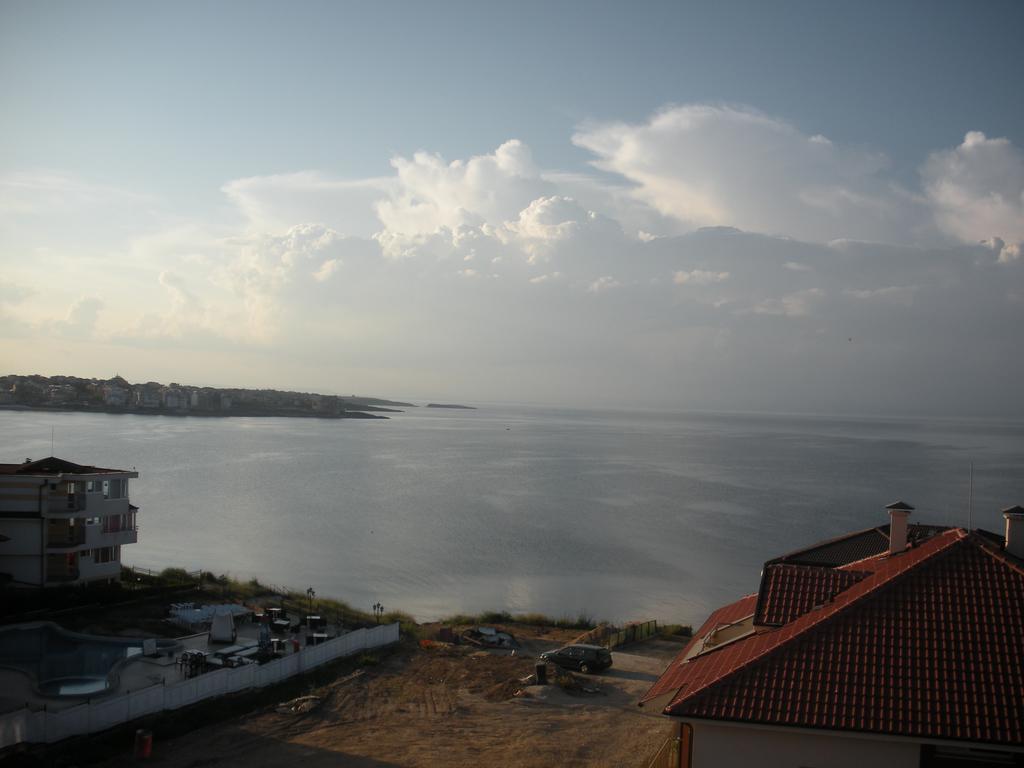 Family Hotel Coral Sozopol Exterior photo