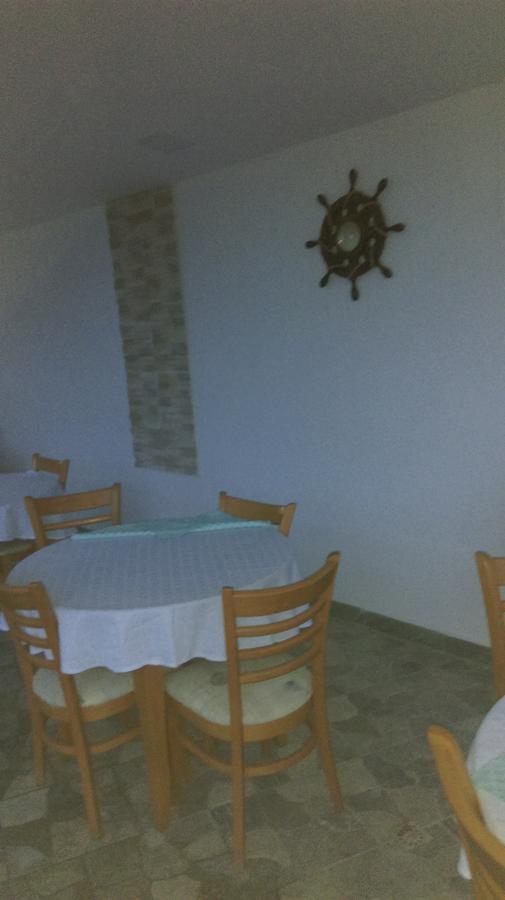 Family Hotel Coral Sozopol Exterior photo