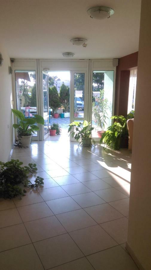 Family Hotel Coral Sozopol Exterior photo